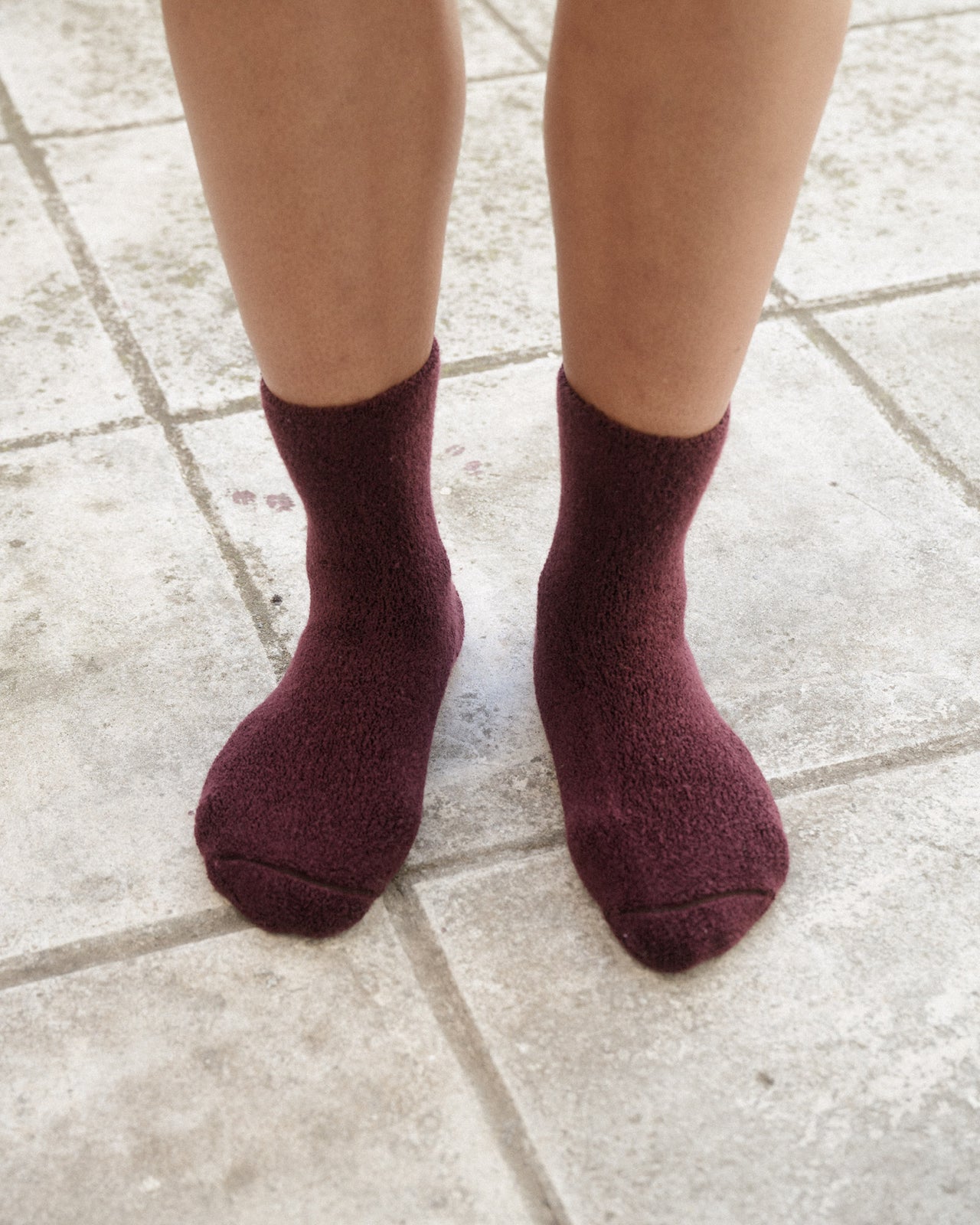 Buckle Overankle Socks - Organic Cotton - Angle Burgundy