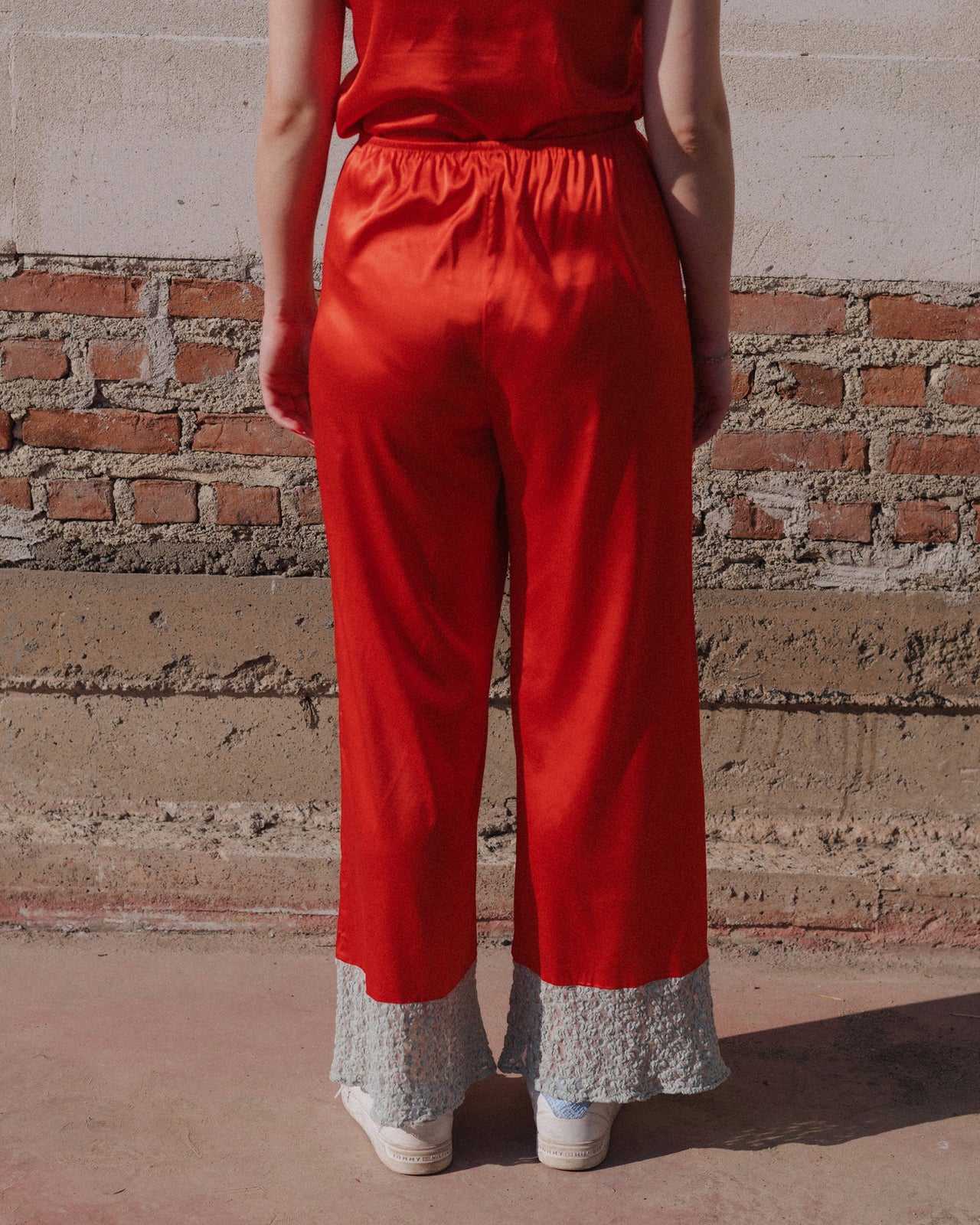 Line Pants - Ecovero Satin - Sync Red / Green