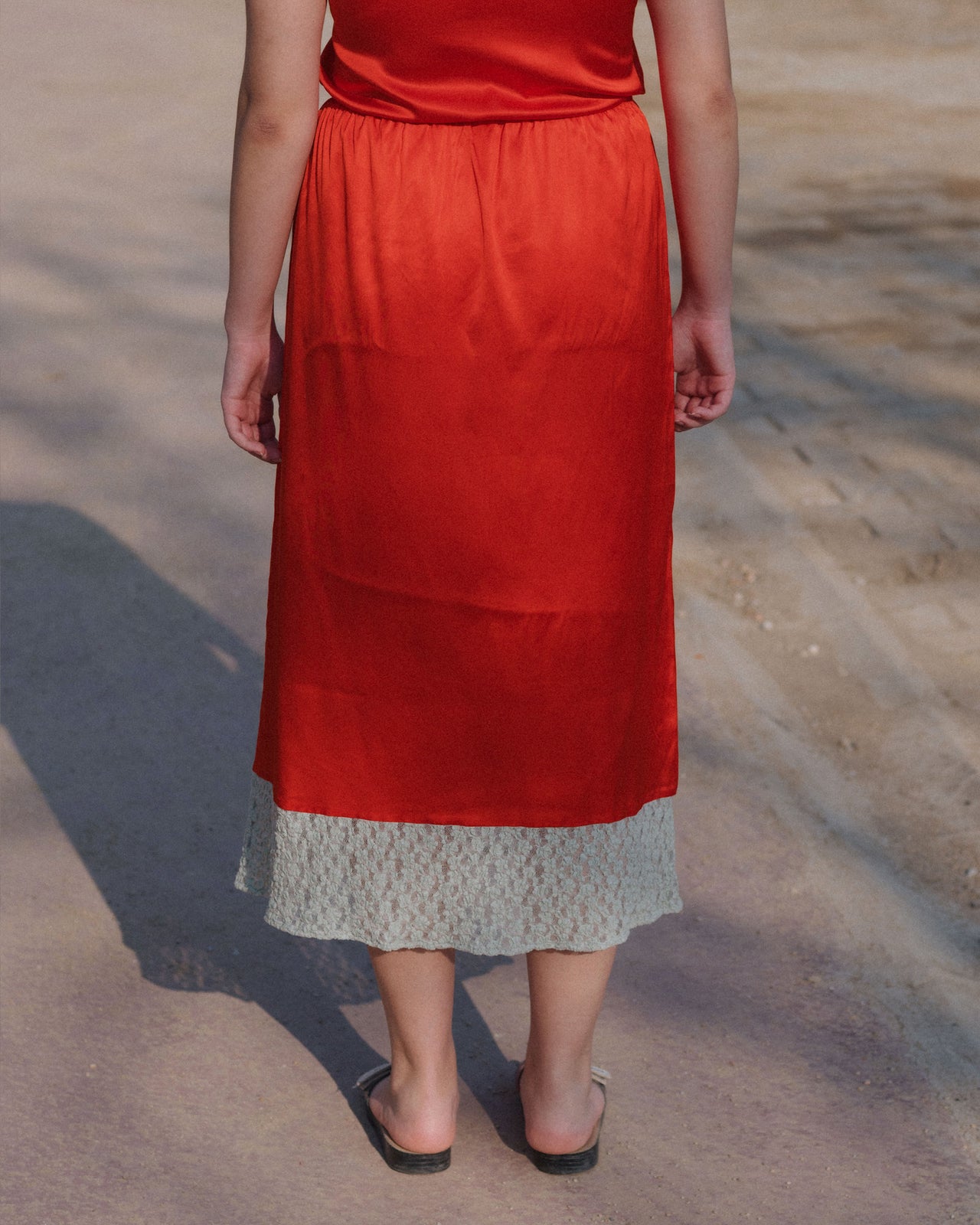 Line Skirt - Ecovero Satin - Sync Red / Green