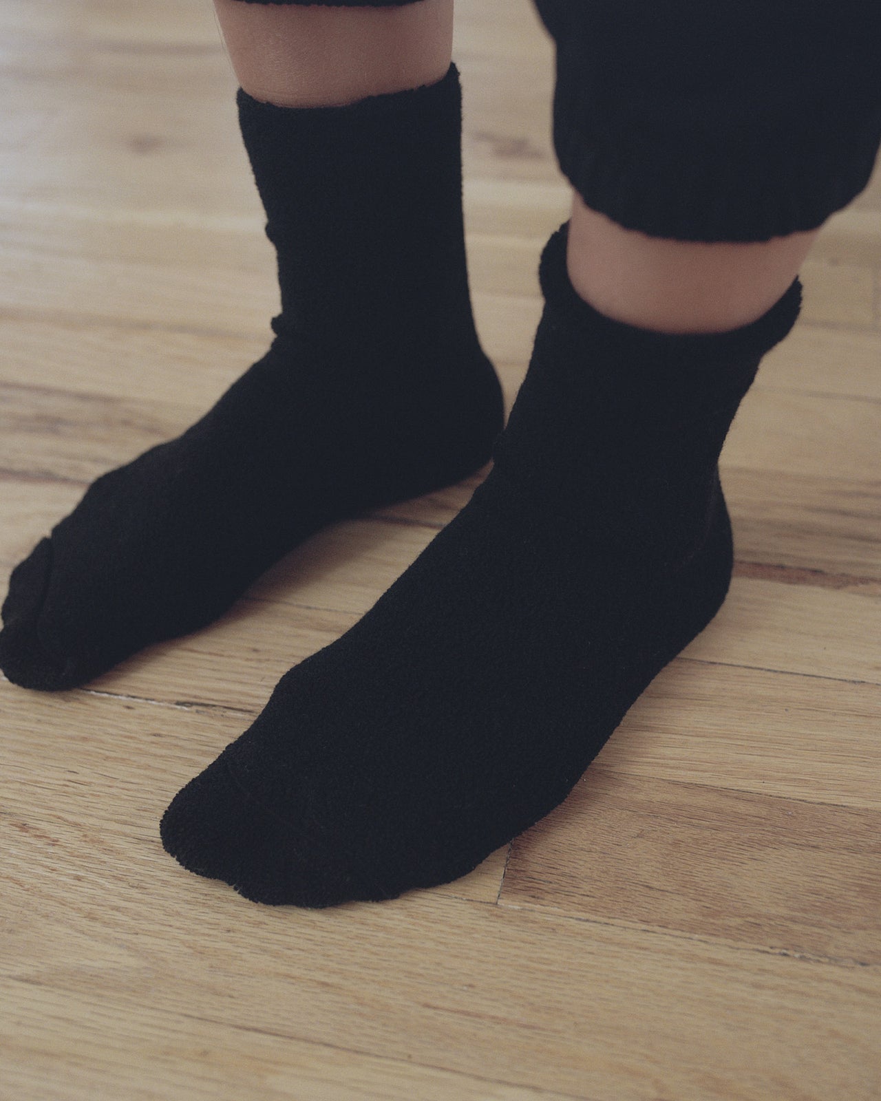 Buckle Overankle Socks - Longstaple Cotton - Black
