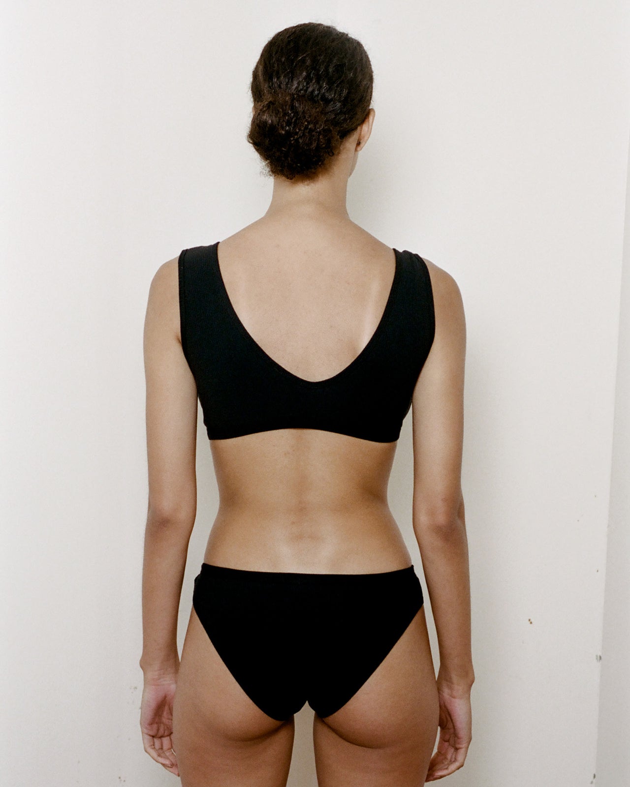 Alae V Bra - Organic Cotton Rib - Black - SU22
