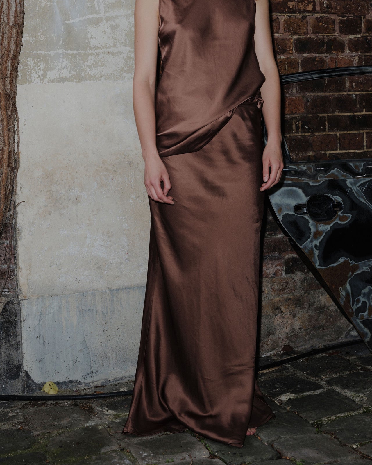 Dydine Fitted Skirt - Ecovero Satin - Dark Brown