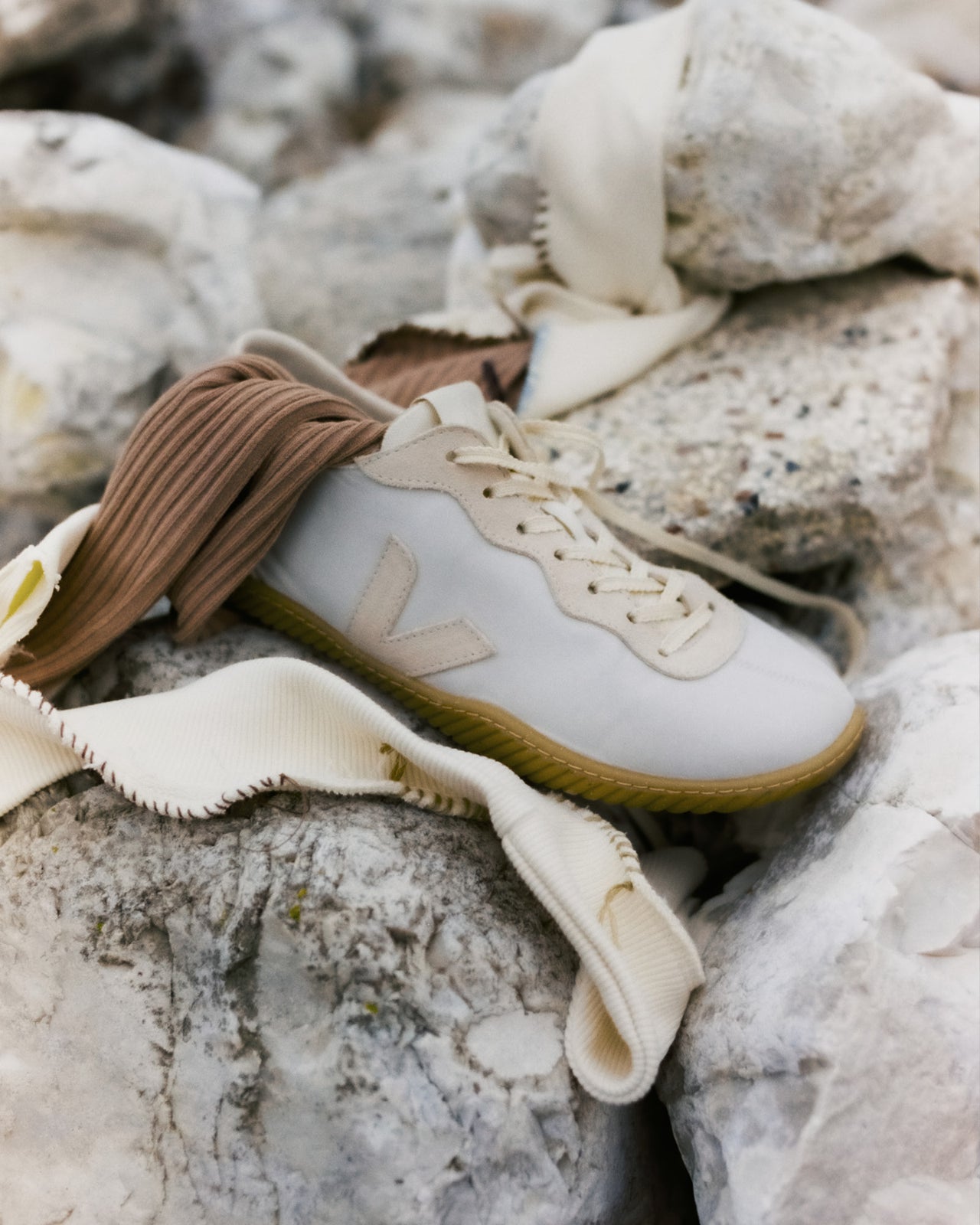 Jitsu Veja x Baserange - Recycled Polyester - Natural Grey