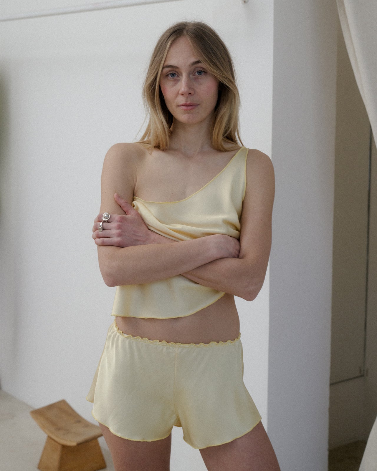 Dydine Shorts - Ecovero Satin - Sophia Yellow