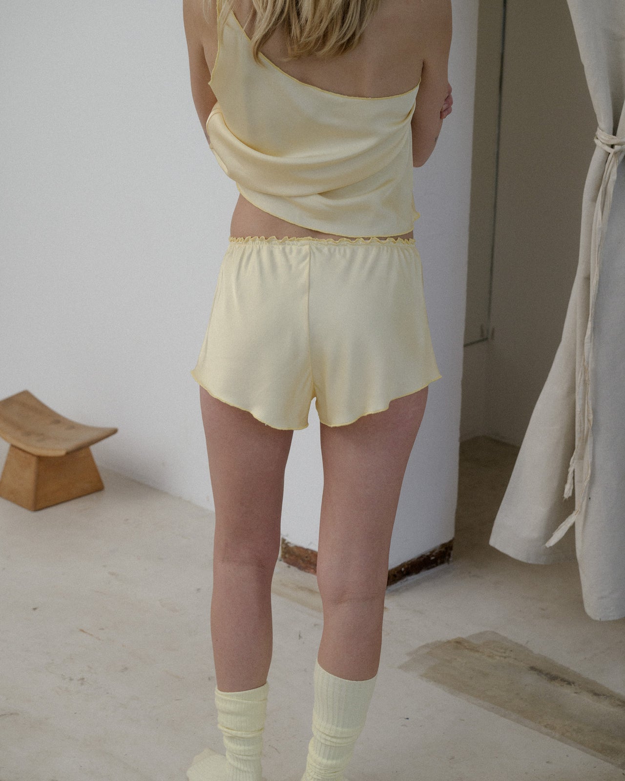 Dydine Shorts - Ecovero Satin - Sophia Yellow