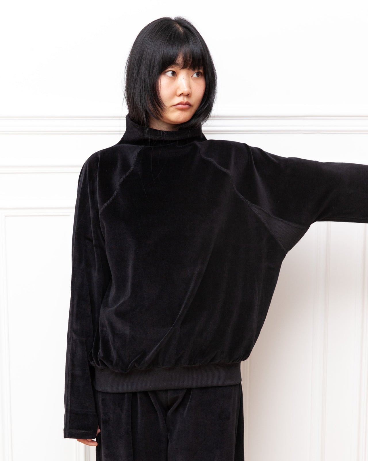 Fold Turtleneck - Organic Cotton Velour - Black