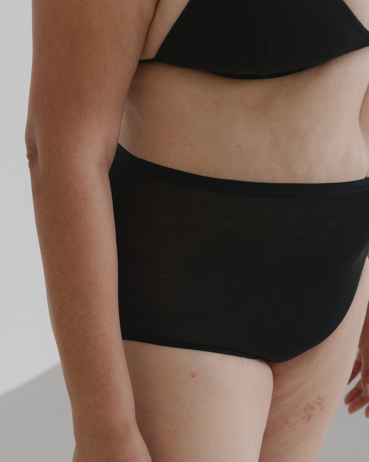 Highwaist Bell Pants - Bamboo Lyocell - Black