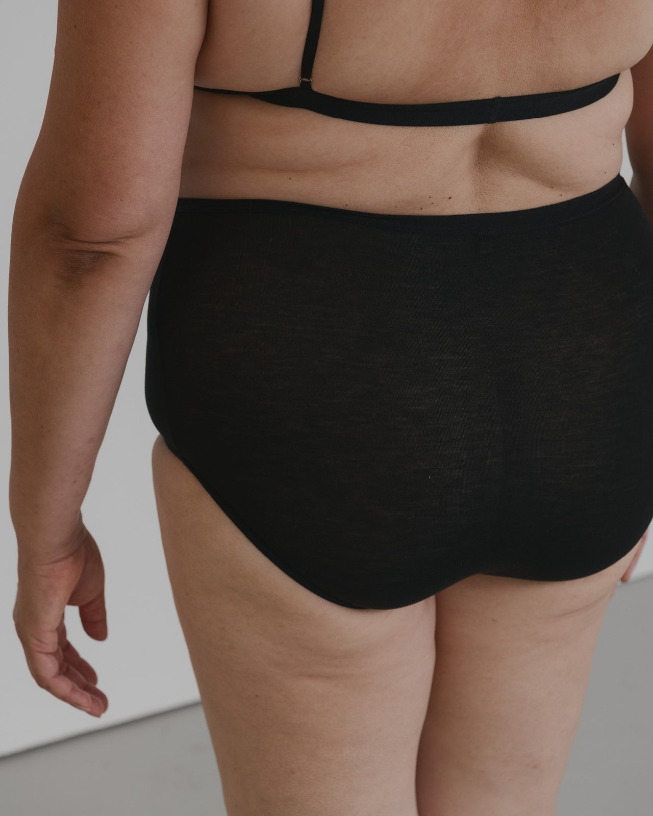 Highwaist Bell Pants - Bamboo Lyocell - Black