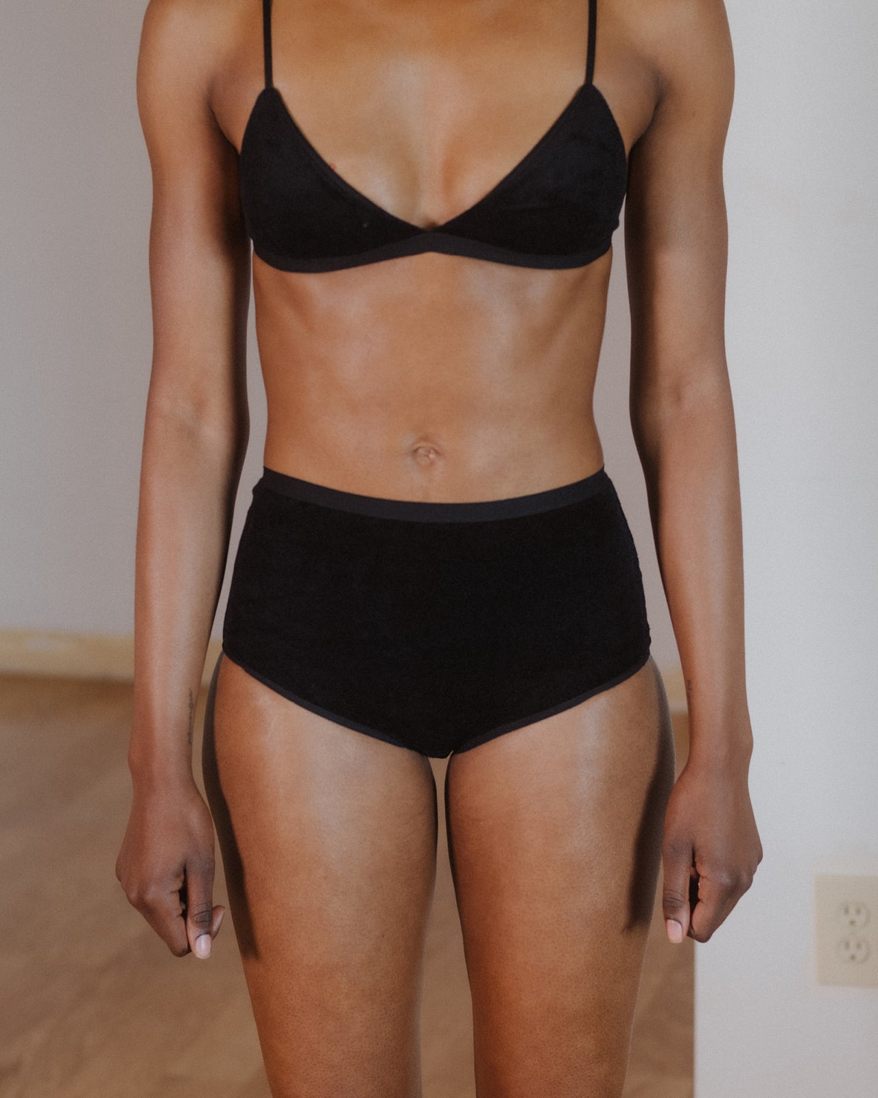 Highwaist Bell Pants - Ecovero Velour - Black