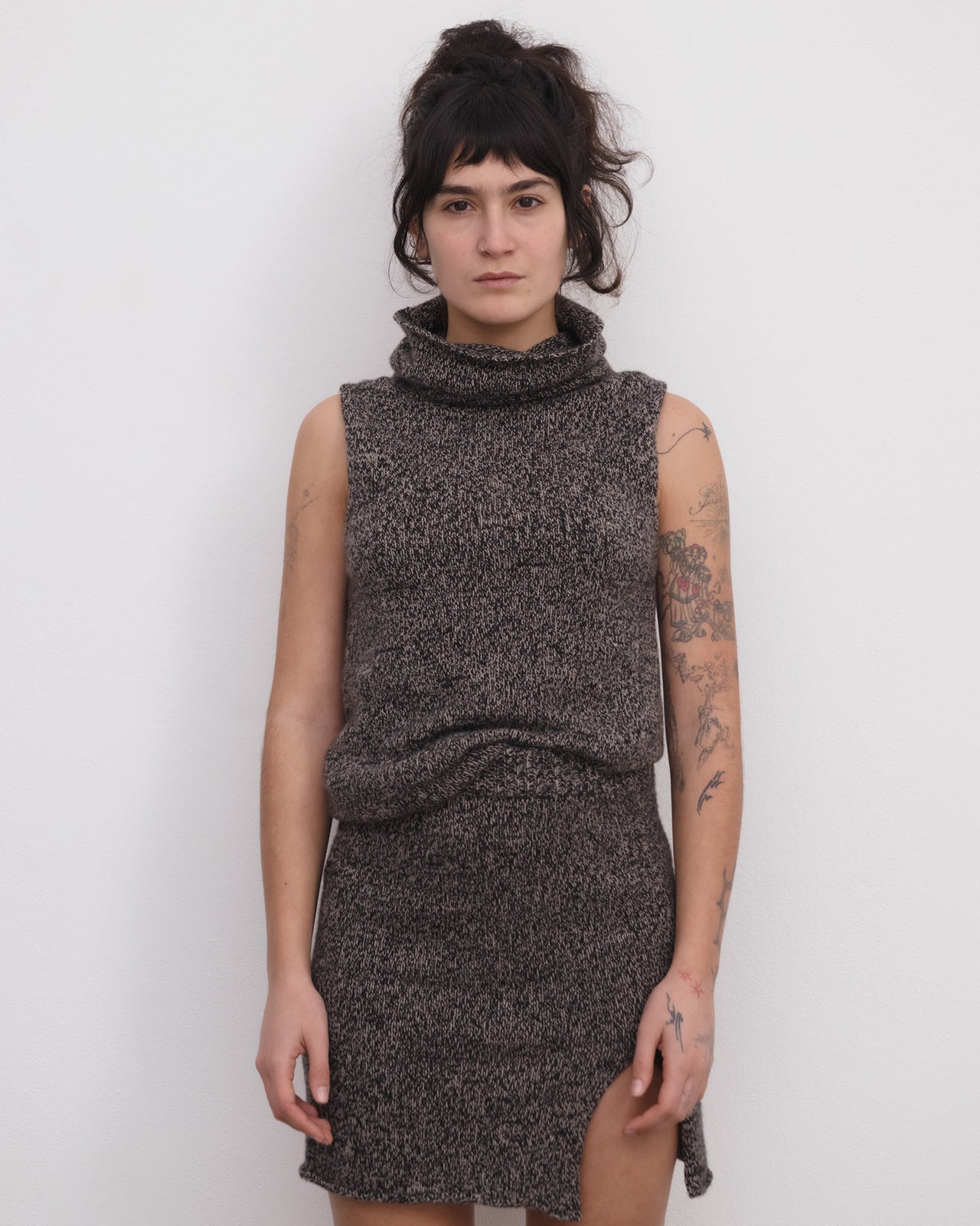 Kem Turtleneck Vest - Recycled Cashmere - Black / Camel Melange