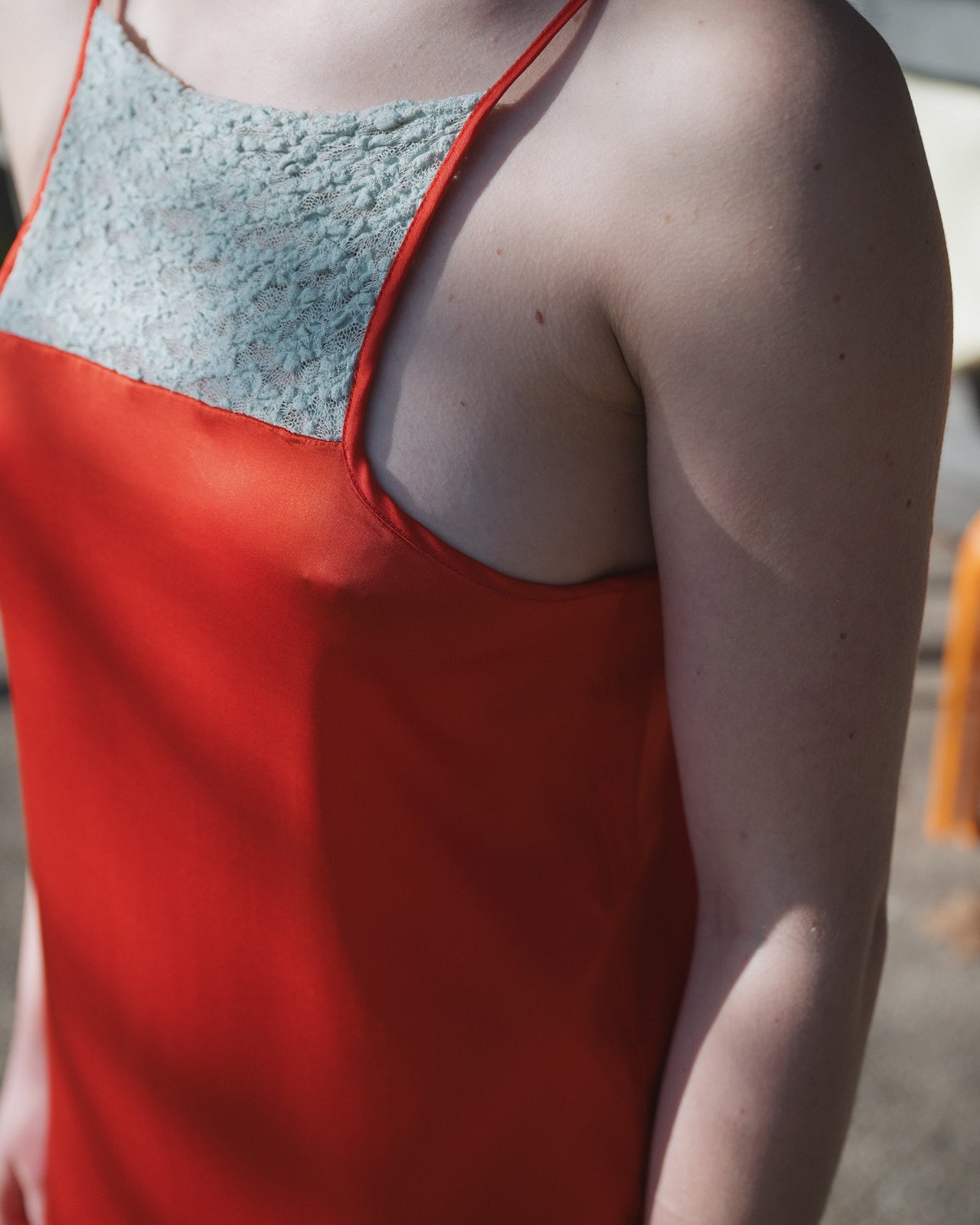 Line Dress - Ecovero Satin - Sync Red / Green