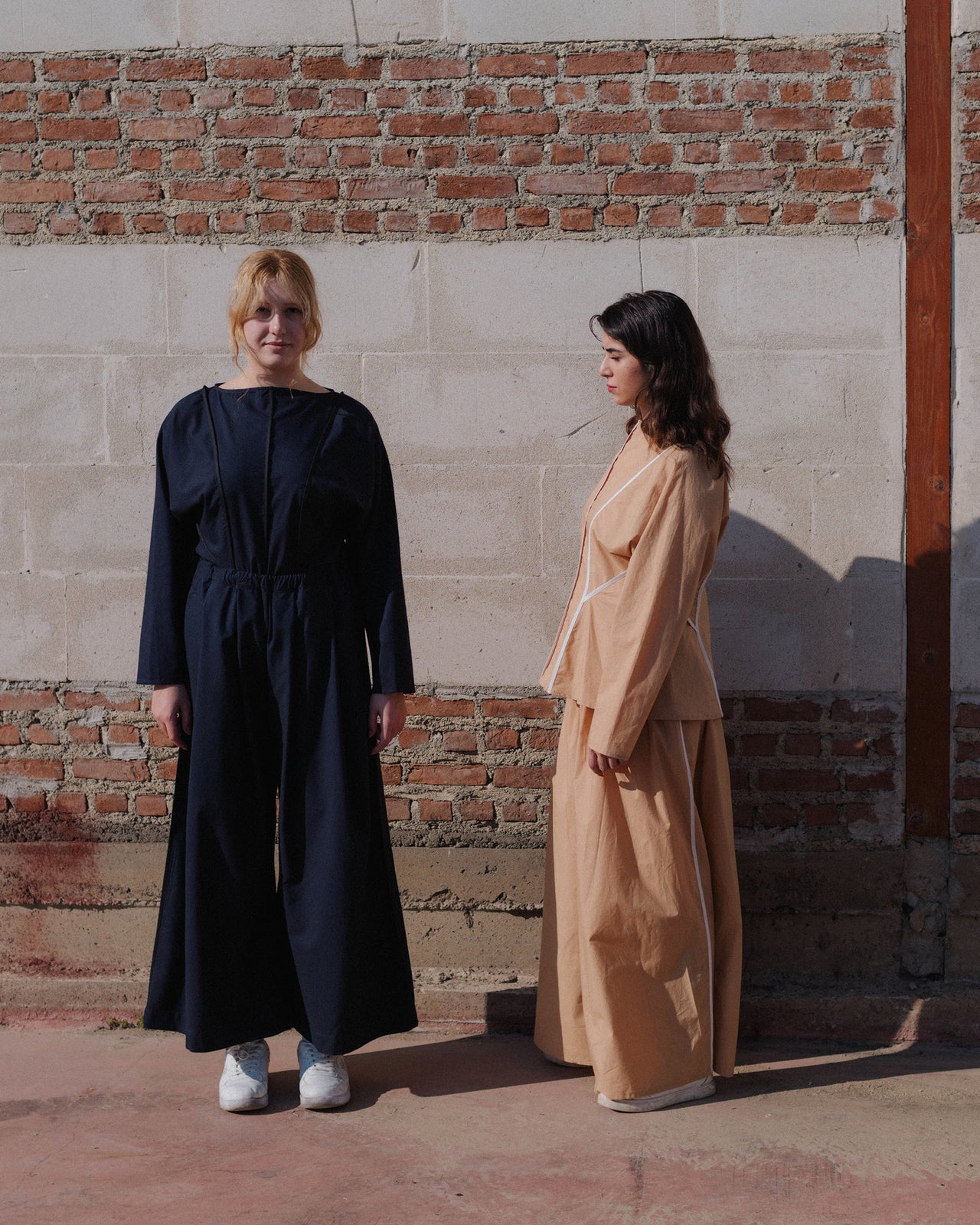 Nika Top - Wild Silk & Wool - Dama Navy