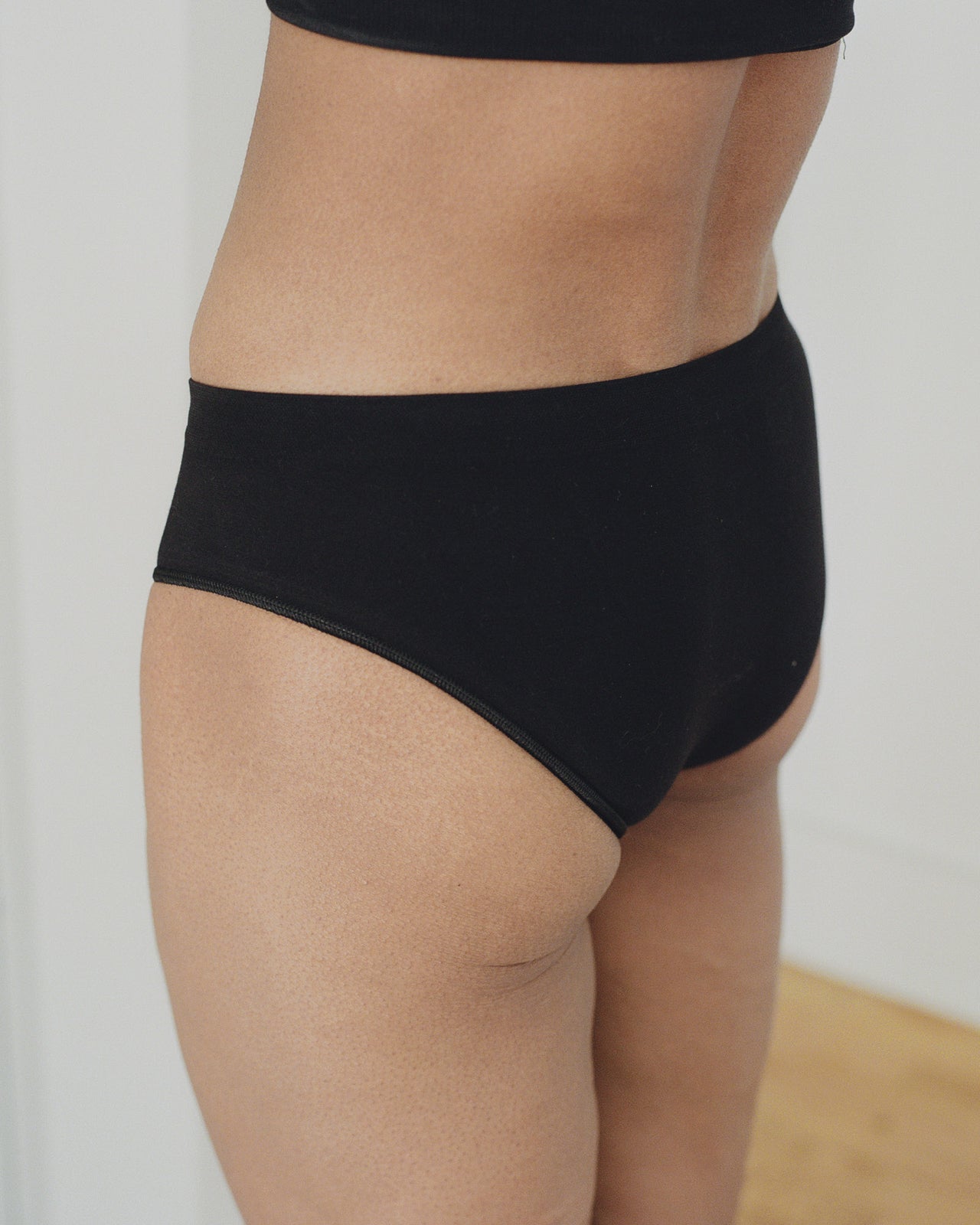 Oleta Pants - Fine Cotton Seamless Brief - Black