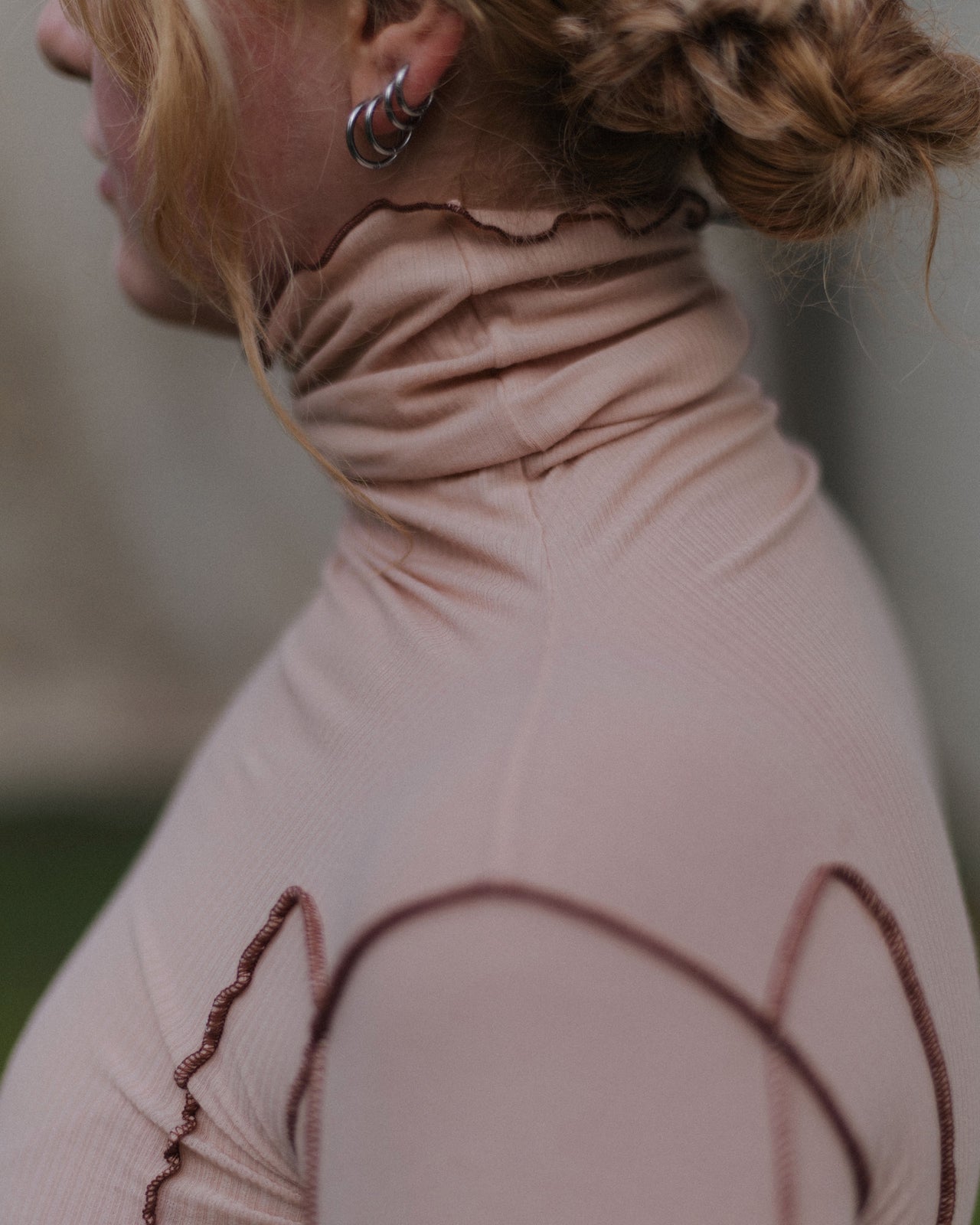 Omato Turtleneck - Organic Cotton Rib - Tin Beige / Ocular