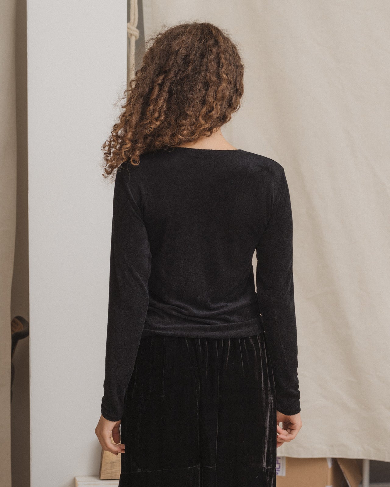 Omo Long Sleeve Tee - Ecovero Velour - Black