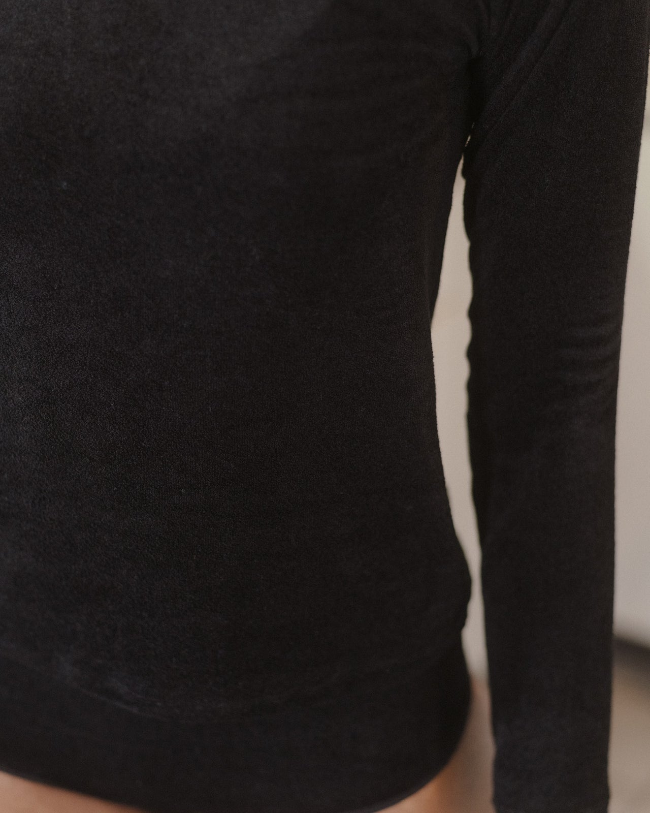 Omo Long Sleeve Tee - Ecovero Velour - Black