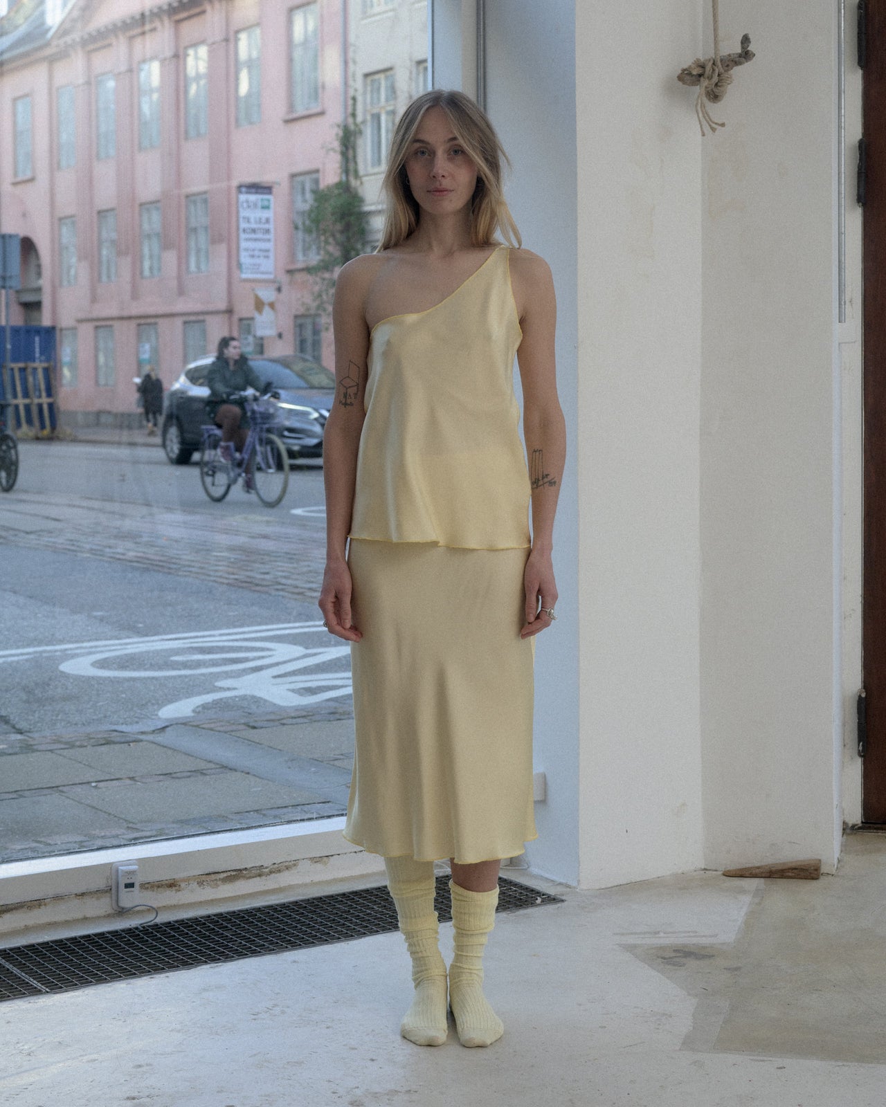 One Strap Dydine Top - Ecovero Satin - Sophia Yellow
