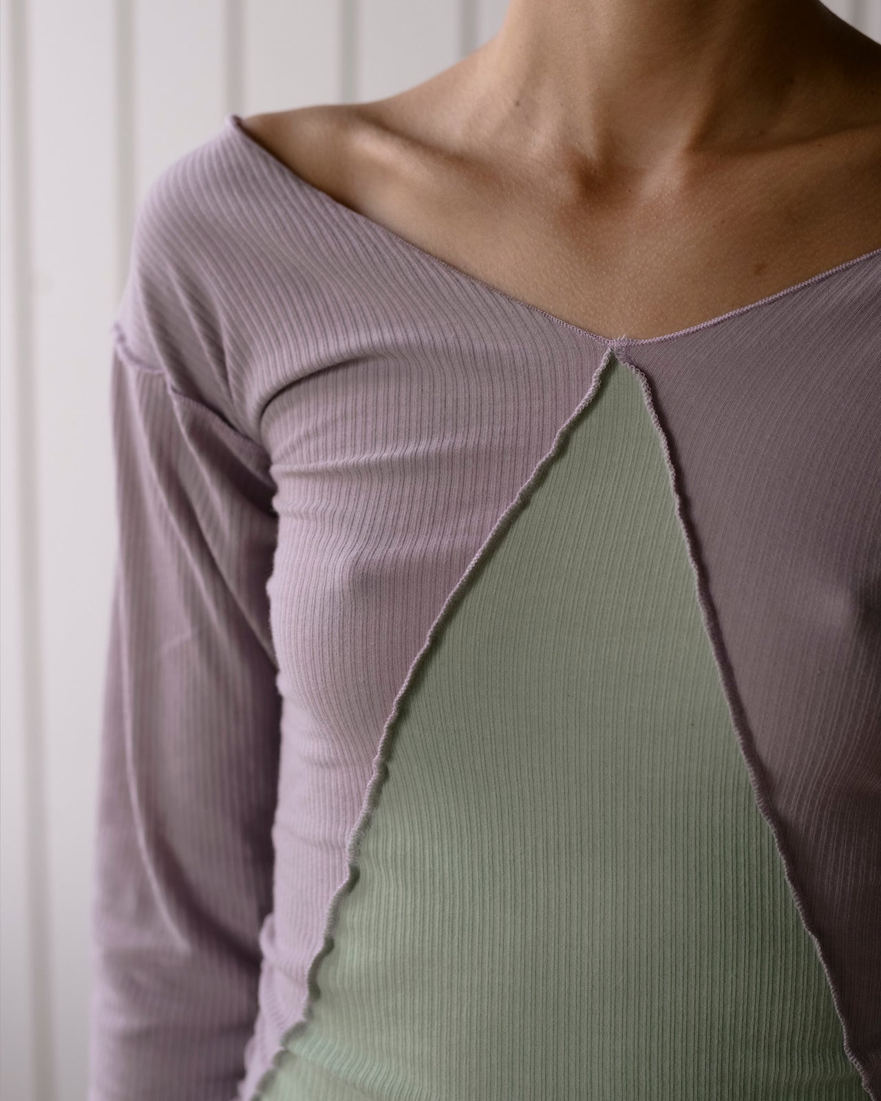 Phy Long Sleeve Tee - Organic Cotton Rib - Verbe Purple / Green