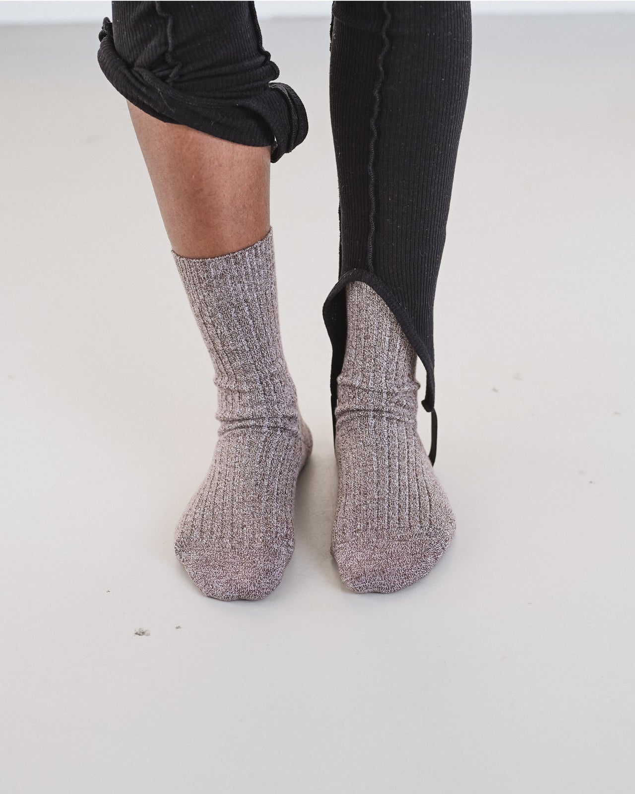 Rib Overankle Socks - Organic Cotton Rib - Grey Brown Melange