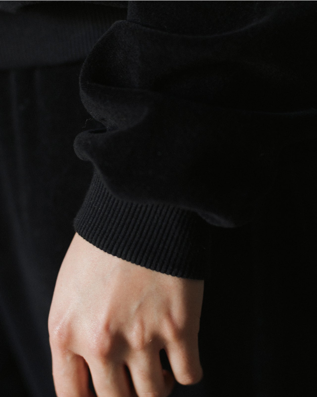 Rim Raglan Sweatshirt - Organic Cotton Velour - Black