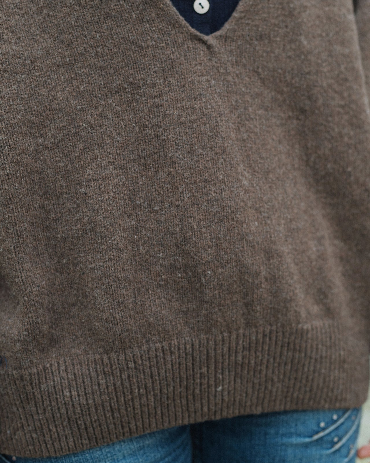 Soar V Neck - Arles Merino Wool - Burel Brown