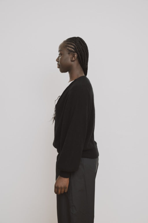 Soar V Neck - Recycled Cashmere - Black