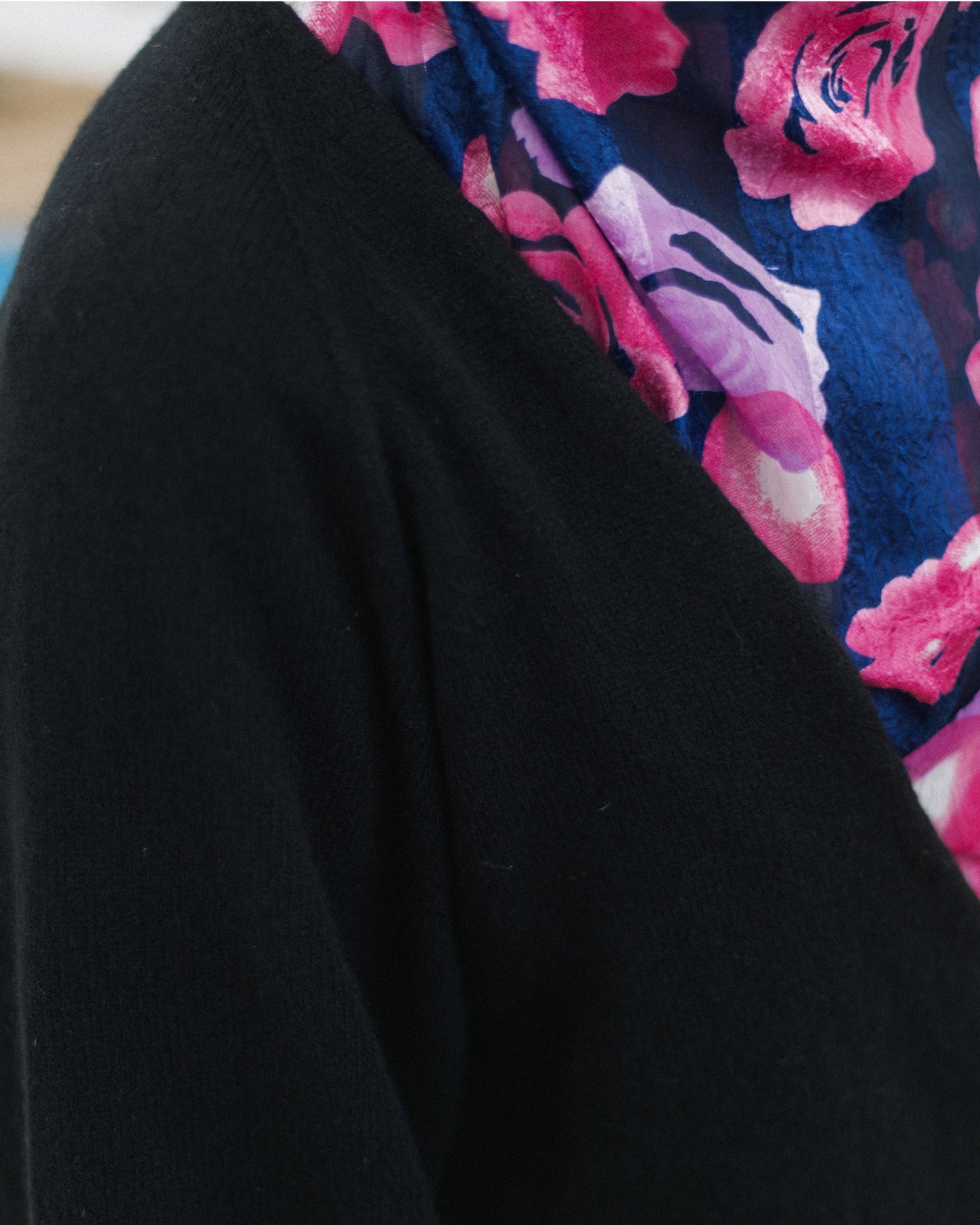 Soar V Neck - Recycled Cashmere - Black