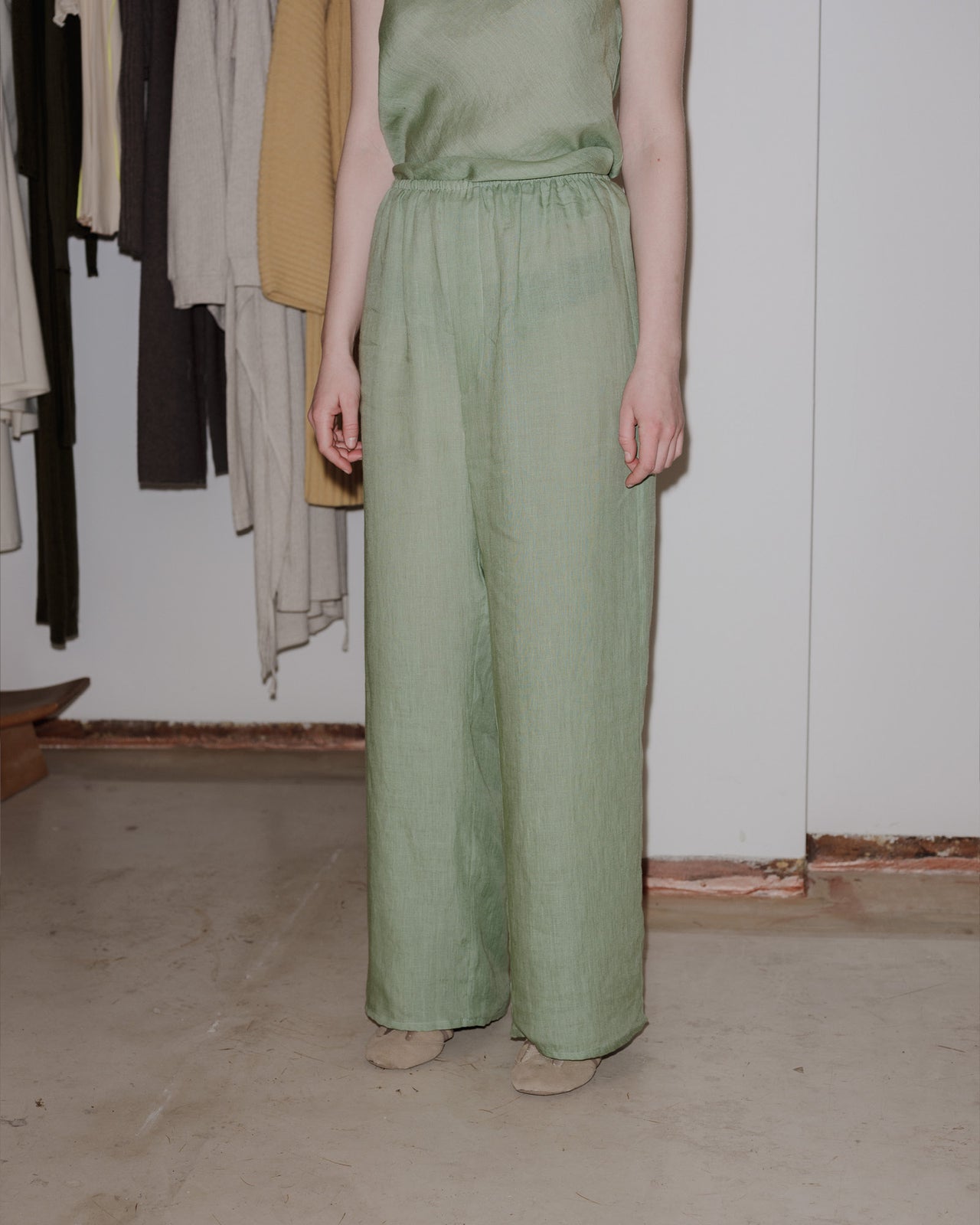 Stoa Pants - Sheer Linen - Salvie Green - AU23