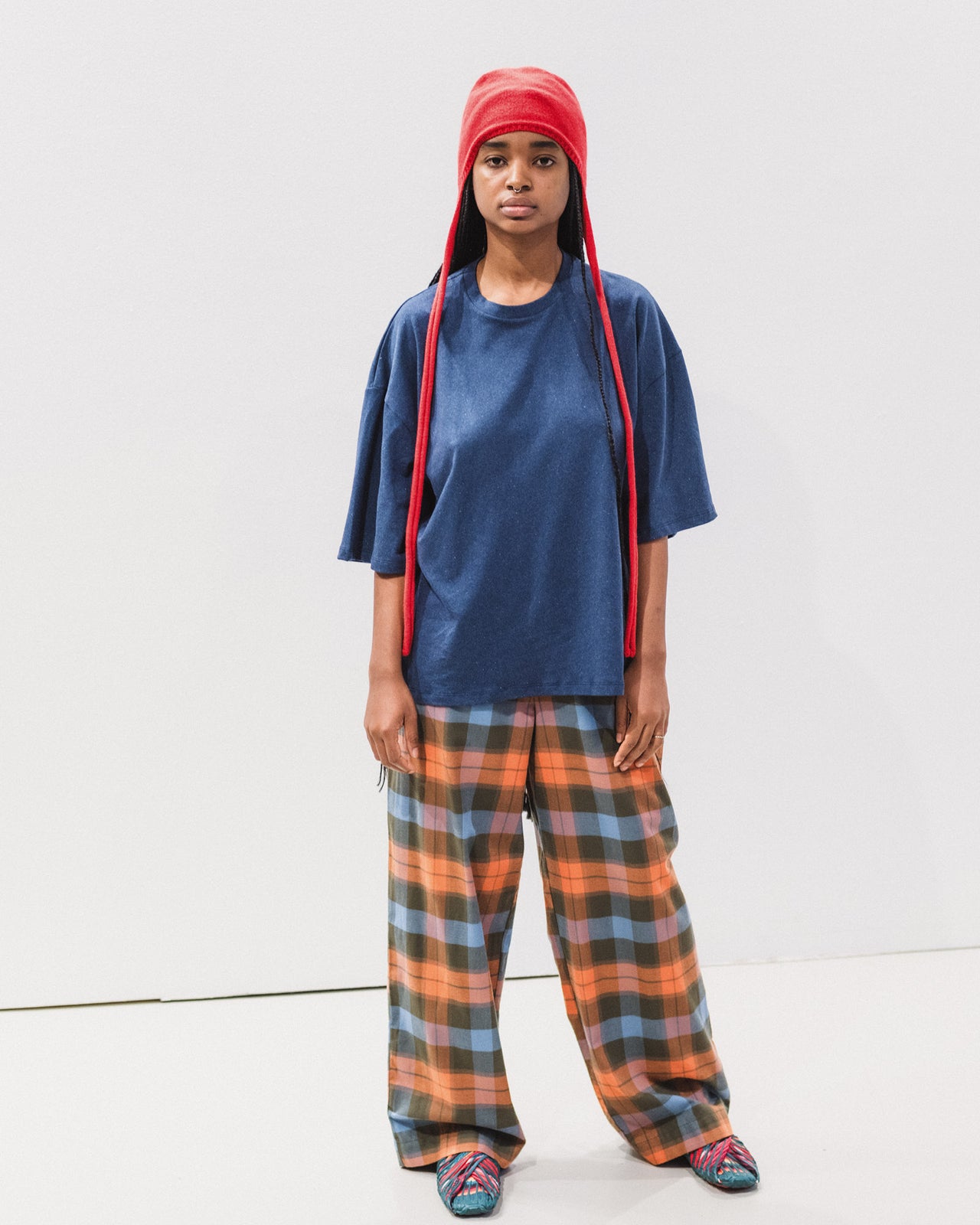 Tier Hood - Recycled Cashmere Rib - Melograno Red