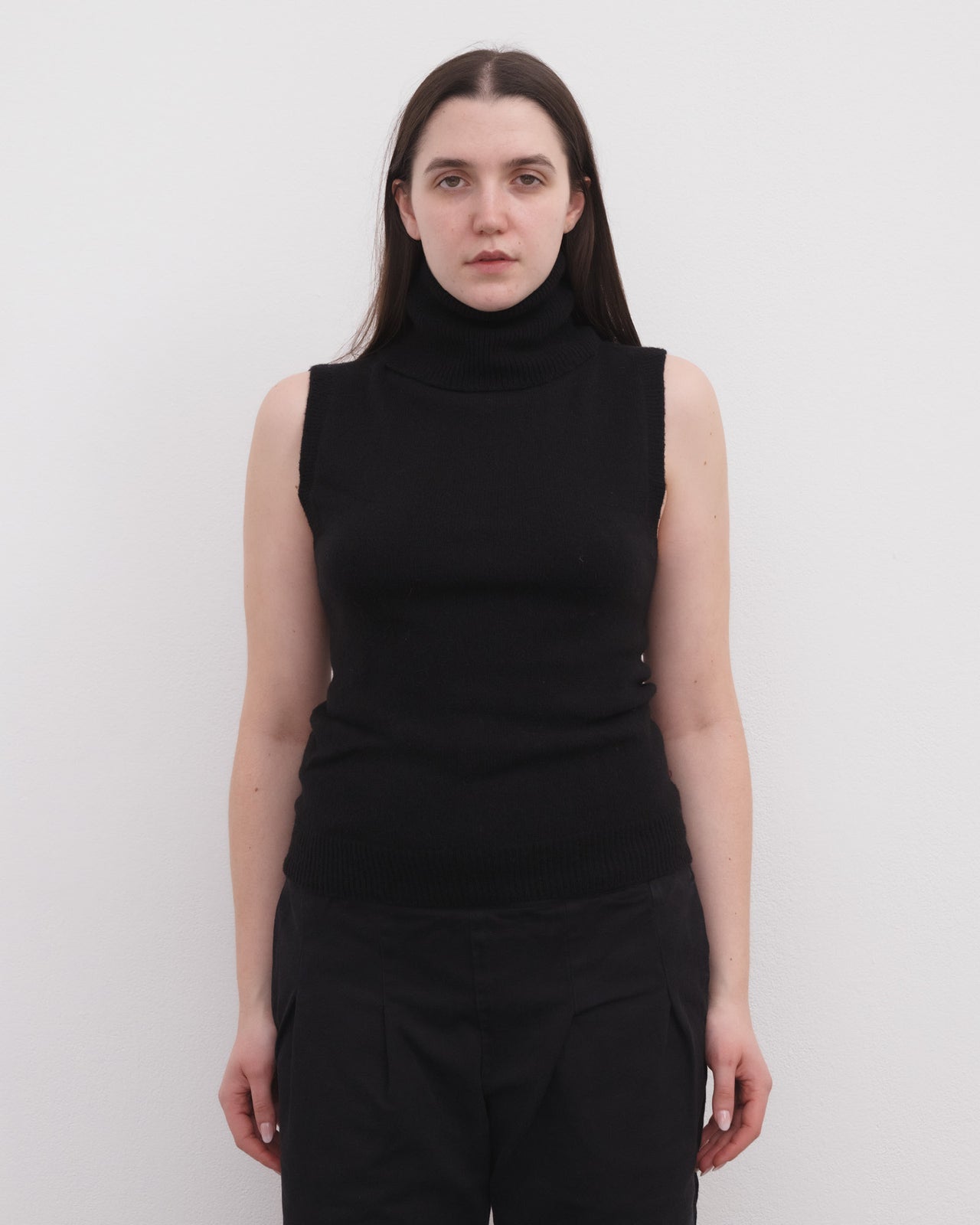 Tier Turtleneck Vest - Recycled Cashmere - Black