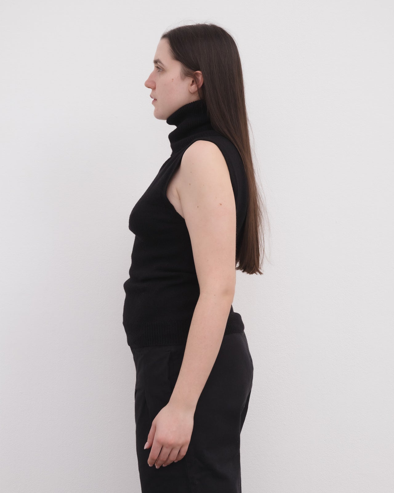 Tier Turtleneck Vest - Recycled Cashmere - Black
