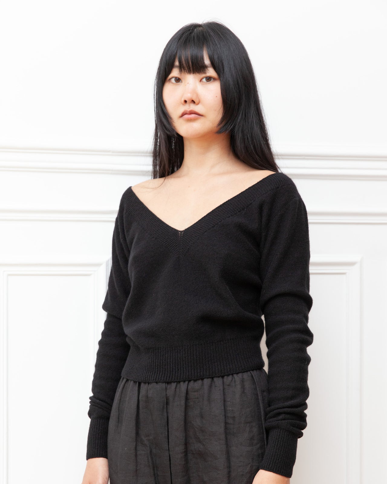 Tier V Neck - Recycled Cashmere - Black