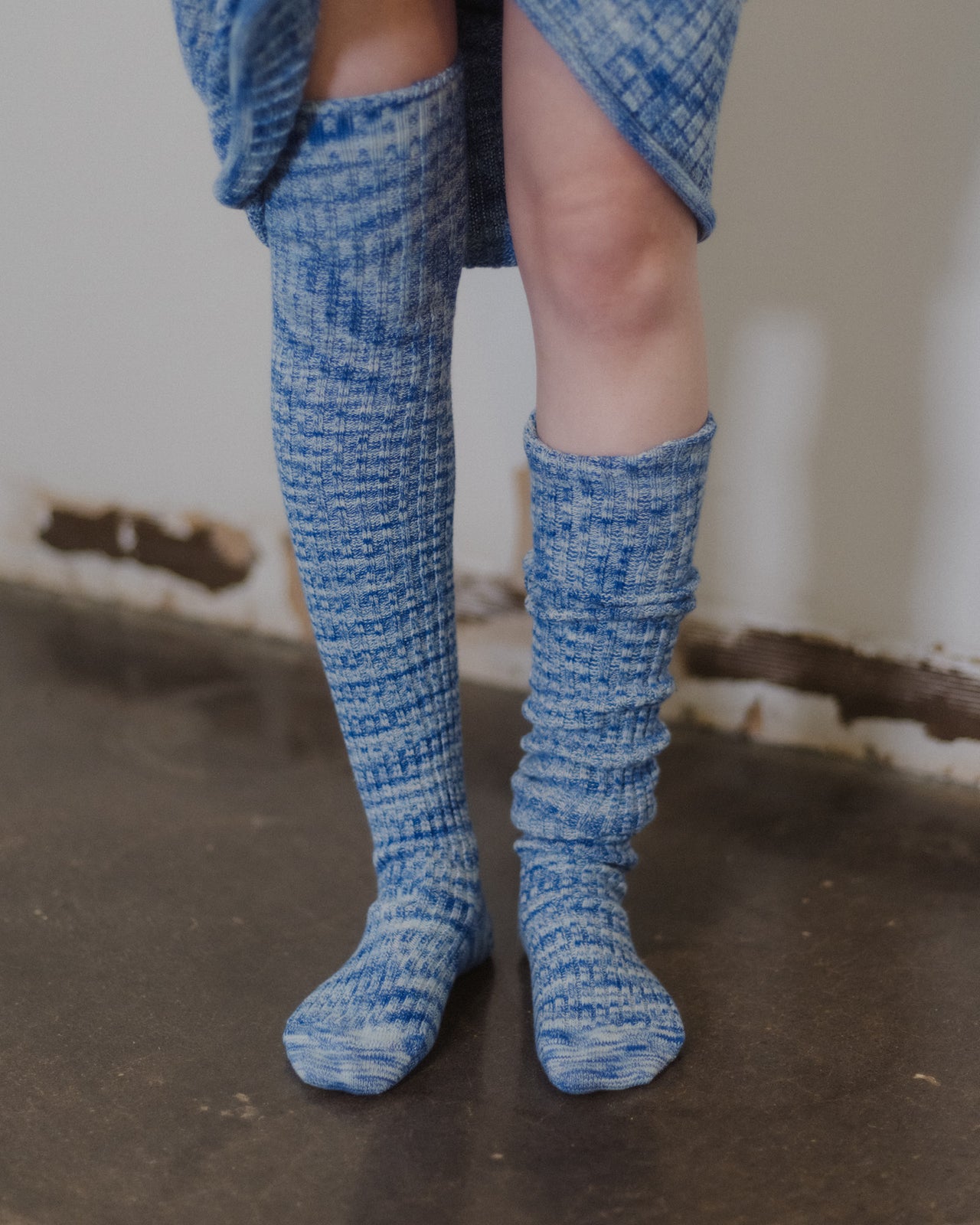 Twist Overknee Socks - Organic Cotton Rib - Blue Melange