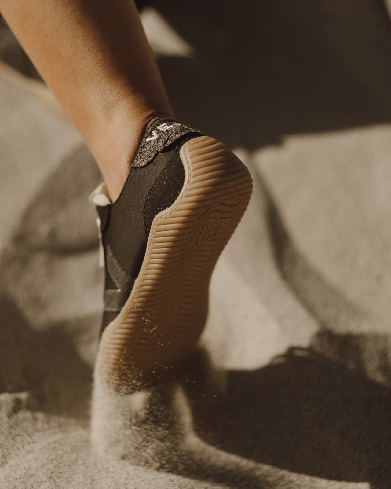 Jitsu Veja x Baserange - Recycled Polyester - Black