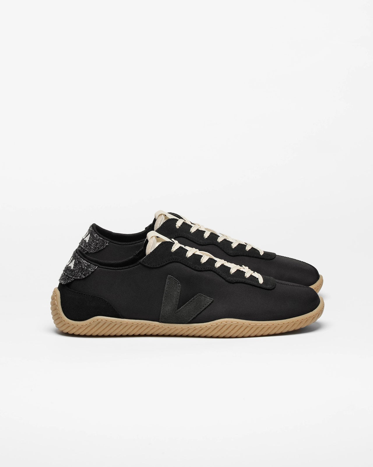 Jitsu Veja x Baserange - Recycled Polyester - Black