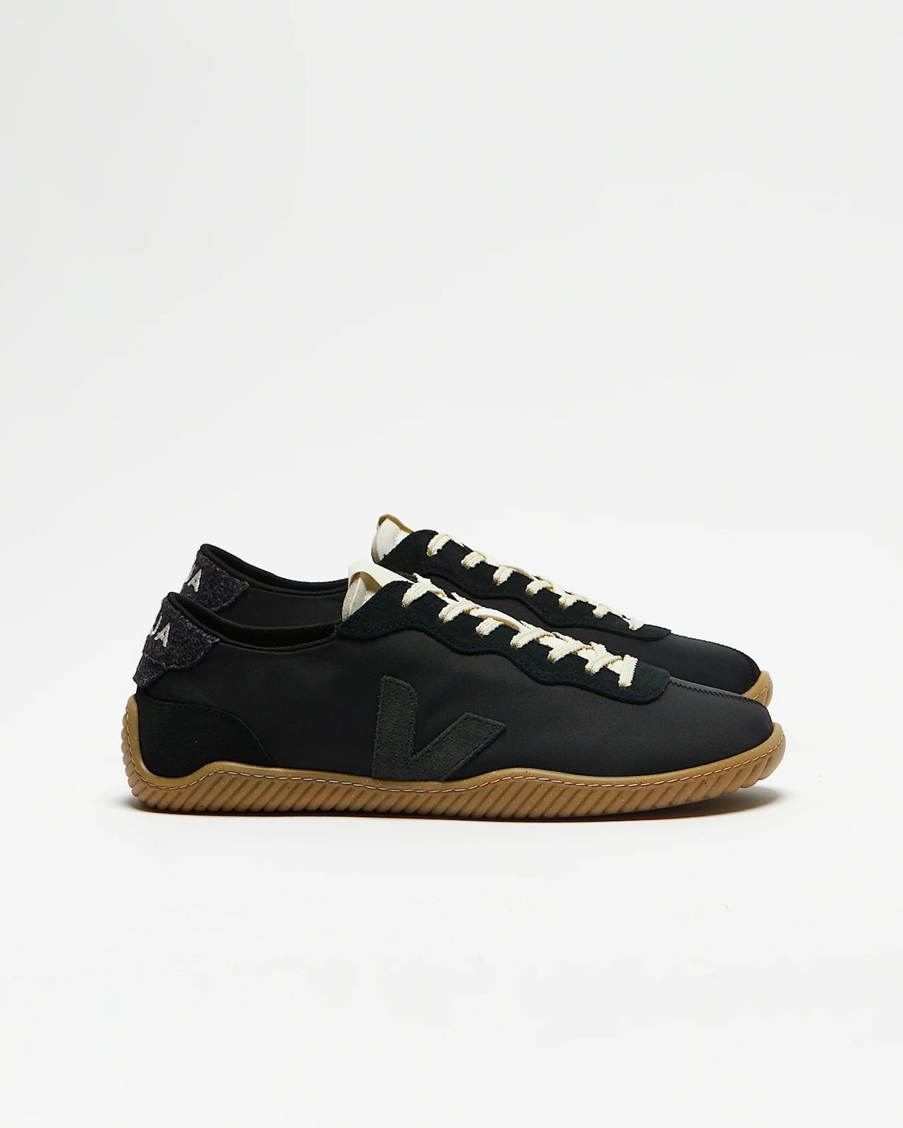 Jitsu Veja x Baserange - Recycled Polyester - Black