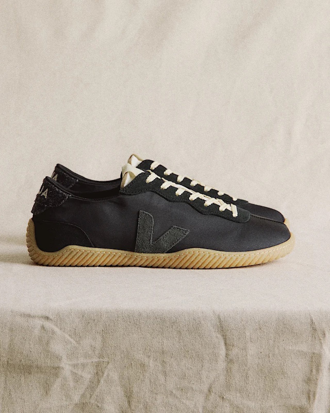 Jitsu Veja x Baserange - Recycled Polyester - Black