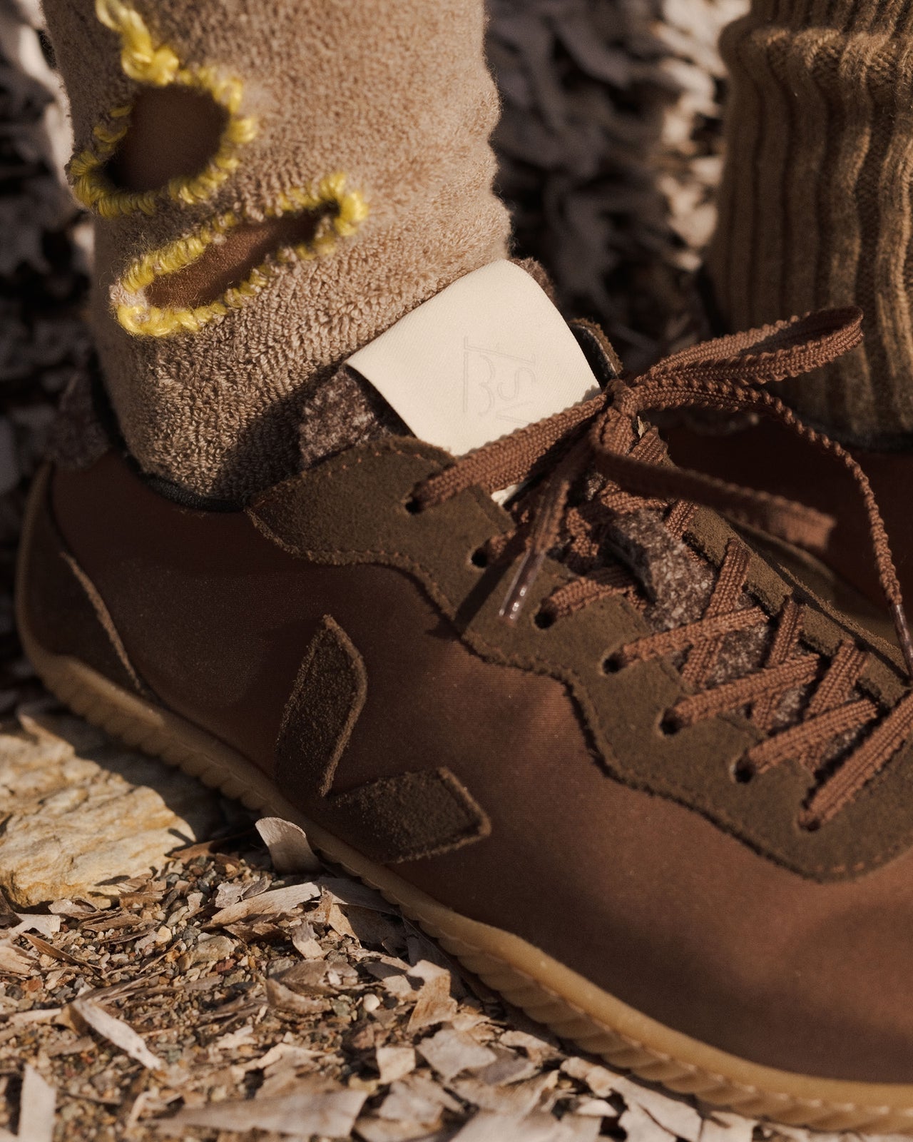 Jitsu Veja x Baserange - Recycled Polyester - Walnut