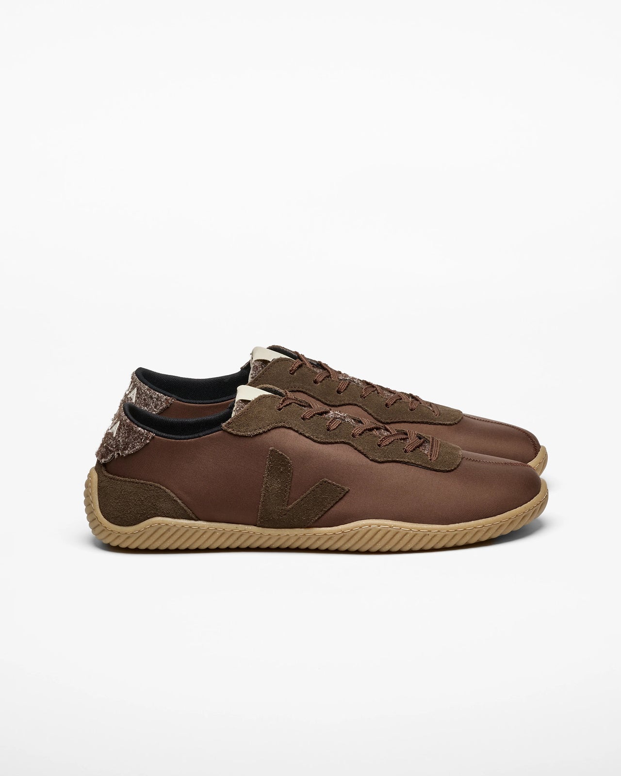 Jitsu Veja x Baserange - Recycled Polyester - Walnut